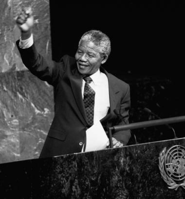 Nelson Mandela, Deputy President of the African National Congress of South Africa, addresses the Special Committee Against Apartheid in the General Assembly Hall. 22/Jun/1990. UN Photo/P Sudhakaran. 